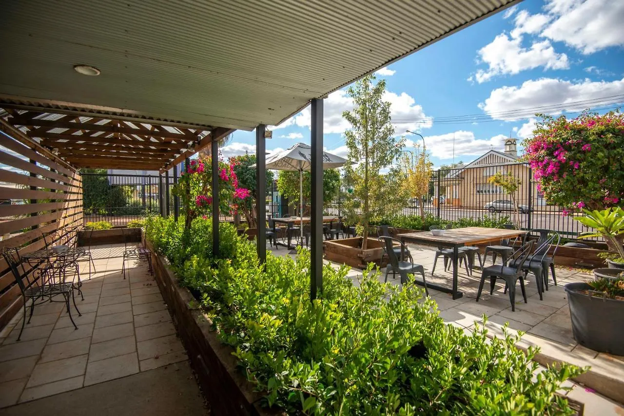 Longreach Most Central Motel 酒店